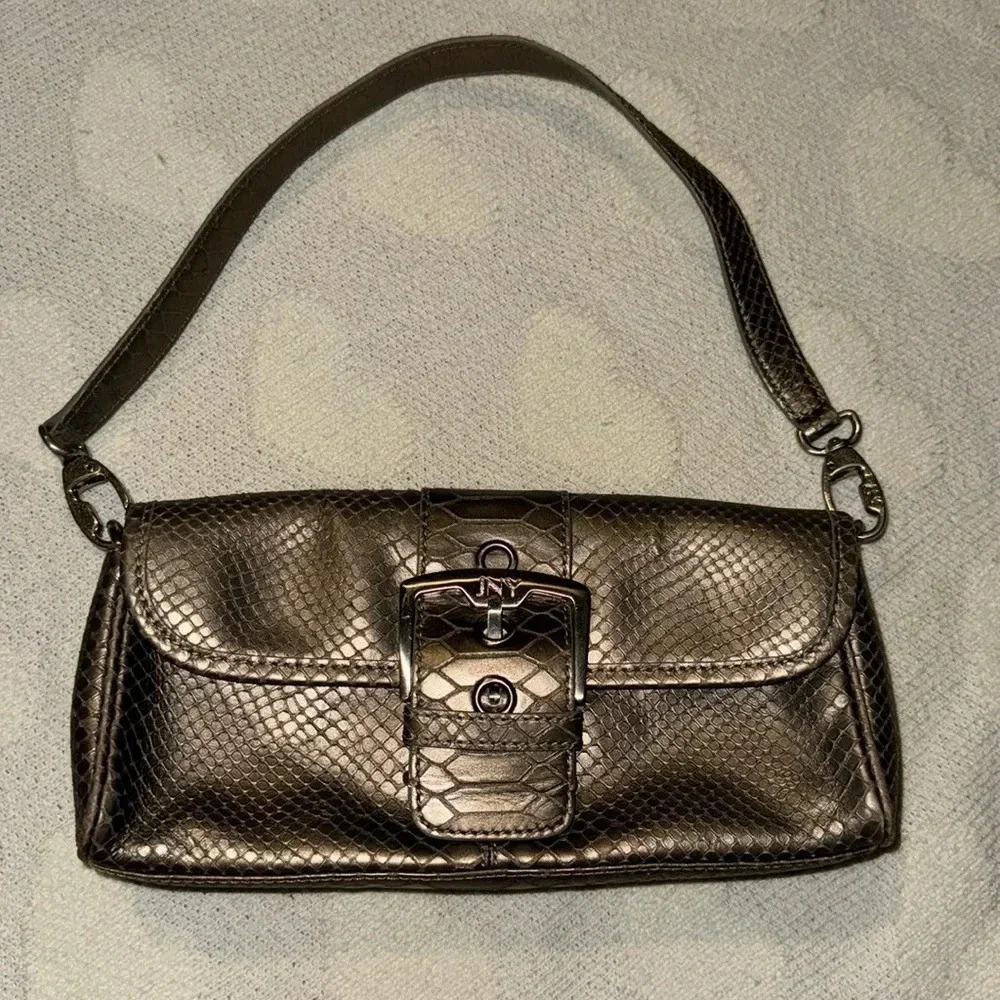 Jones New York snakeskin genuine leather shoulder bag with buckle